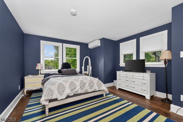 100 Center St, Clinton Town, NJ 08809