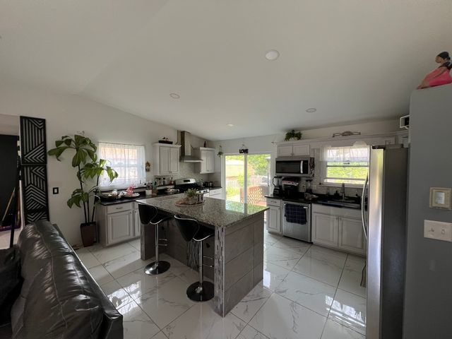 38201 N Loyola Avenue, Beach Park, IL 60087