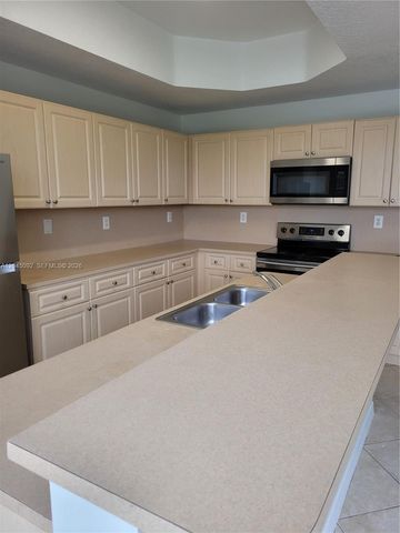 10691 SW 6TH ST 804, Pembroke Pines, FL 33025