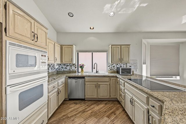 25228 S CLOVERLAND Drive, Sun Lakes, AZ 85248