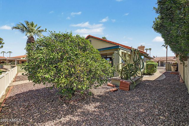 25228 S CLOVERLAND Drive, Sun Lakes, AZ 85248