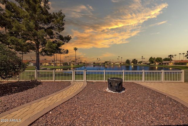 25228 S CLOVERLAND Drive, Sun Lakes, AZ 85248