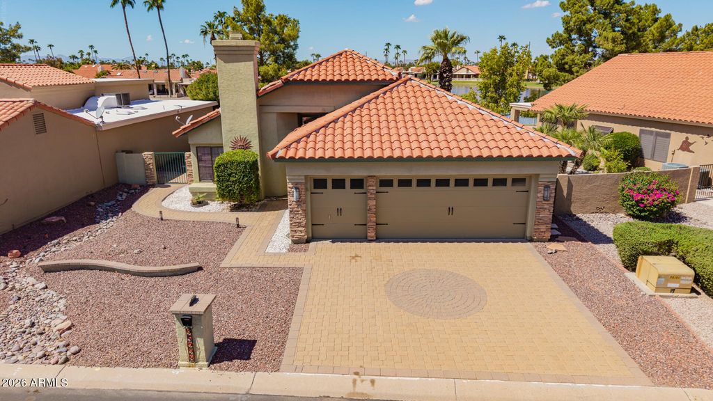 25228 S CLOVERLAND Drive, Sun Lakes, AZ 85248