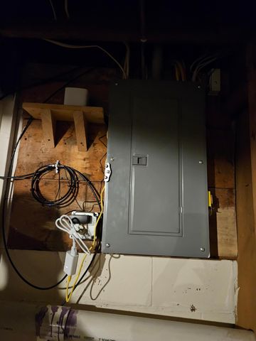 608 Lakeshore Drive, Freeborn, MN 56032