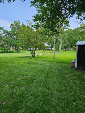 608 Lakeshore Drive, Freeborn, MN 56032