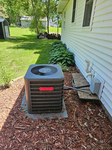 608 Lakeshore Drive, Freeborn, MN 56032