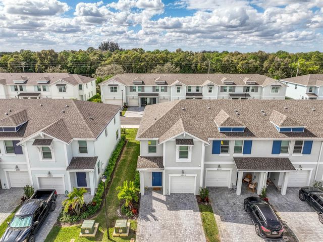 5735 SE Edgewater Circle, Stuart, FL 34997