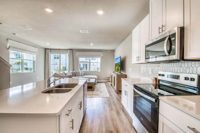 5735 SE Edgewater Circle, Stuart, FL 34997
