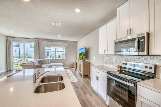 5735 SE Edgewater Circle, Stuart, FL 34997