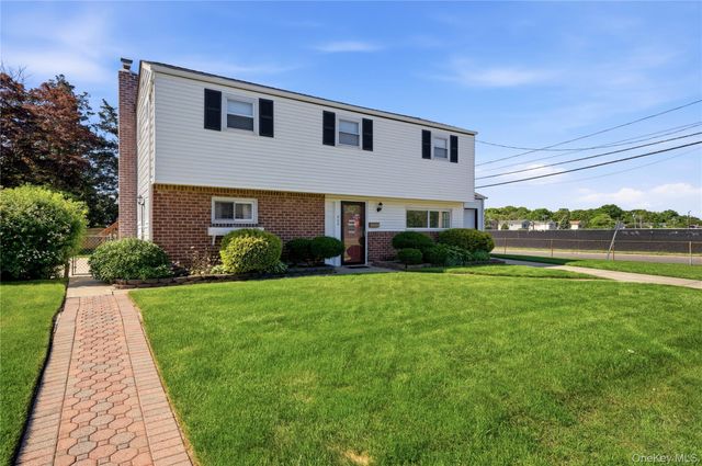 802 Nebraska Avenue, Bay Shore, NY 11706