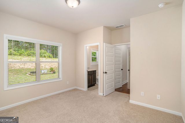 381 Homestead Circle, Forsyth, GA 31029