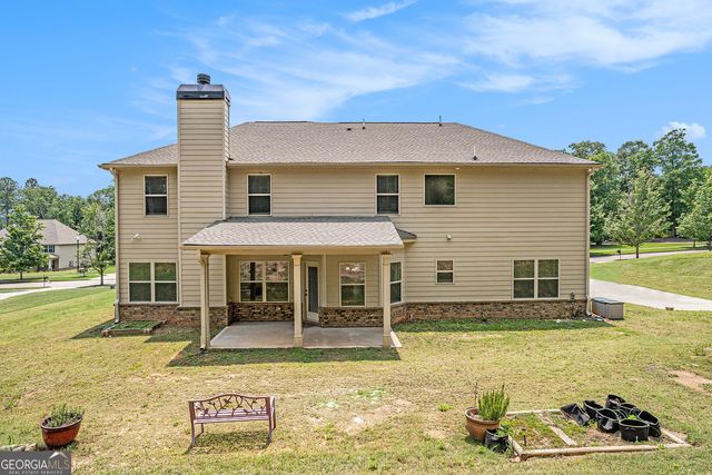 381 Homestead Circle, Forsyth, GA 31029