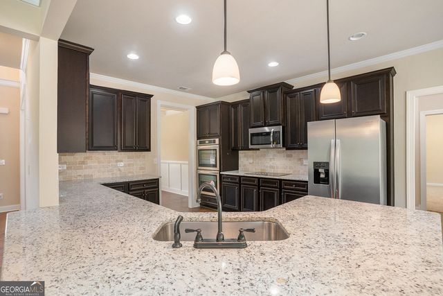 381 Homestead Circle, Forsyth, GA 31029