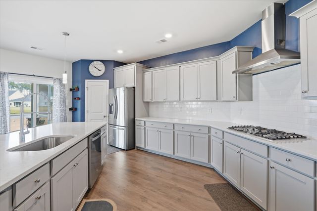 608 Macintyre Circle, Summerville, SC 29486
