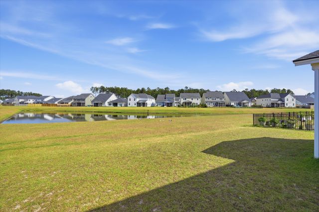 608 Macintyre Circle, Summerville, SC 29486