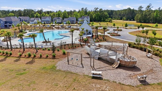 608 Macintyre Circle, Summerville, SC 29486