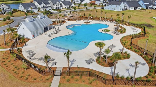 608 Macintyre Circle, Summerville, SC 29486