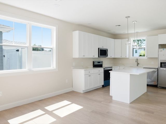 51 Dunbar Avenue, East Providence, RI 02916