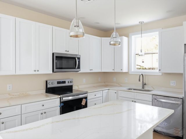 51 Dunbar Avenue, East Providence, RI 02916