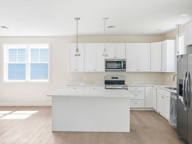 51 Dunbar Avenue, East Providence, RI 02916