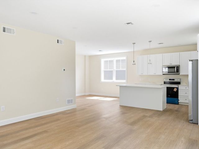 51 Dunbar Avenue, East Providence, RI 02916