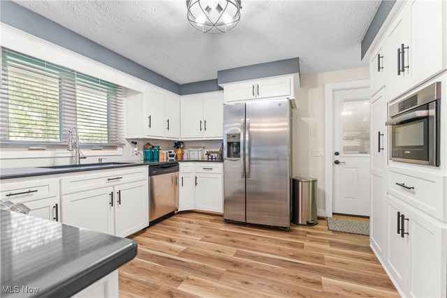 701 Edgewood Street SE, North Canton, OH 44720