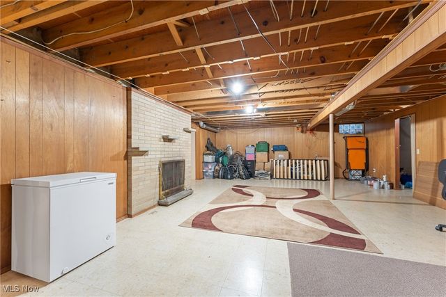 701 Edgewood Street SE, North Canton, OH 44720