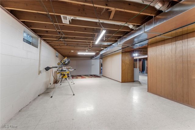 701 Edgewood Street SE, North Canton, OH 44720