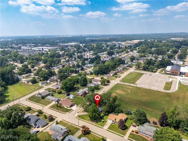 701 Edgewood Street SE, North Canton, OH 44720