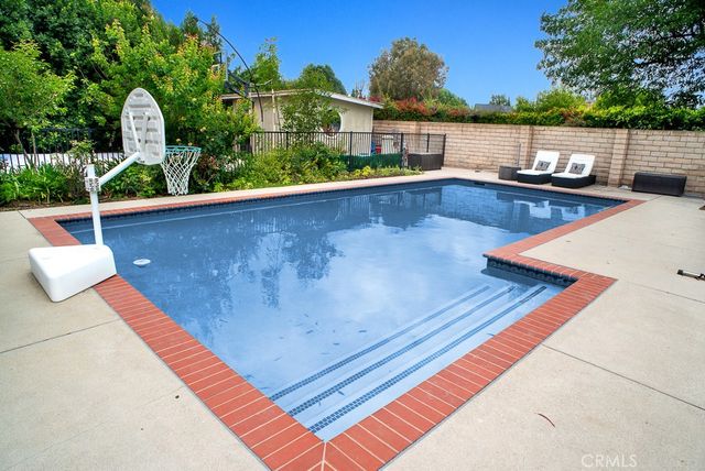 17249 Raymer, Sherwood Forest, CA 91325