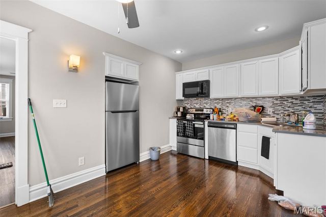 2100 Wyoming Street, St Louis, MO 63118