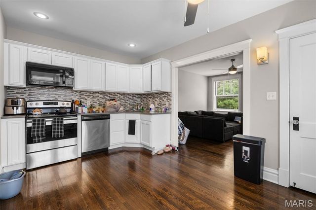 2100 Wyoming Street, St Louis, MO 63118
