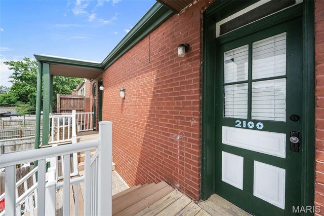 2100 Wyoming Street, St Louis, MO 63118