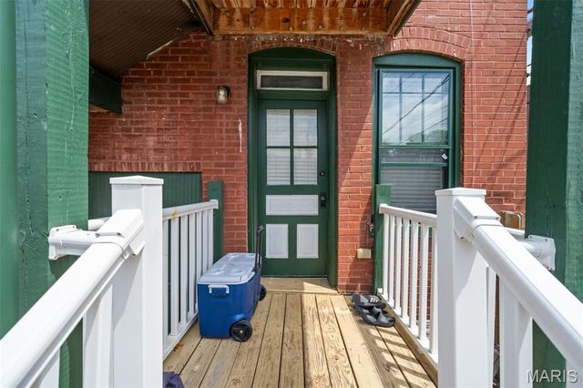 2100 Wyoming Street, St Louis, MO 63118