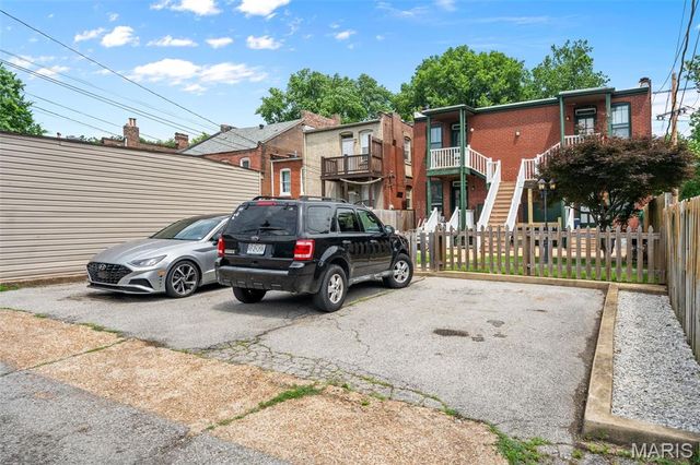 2100 Wyoming Street, St Louis, MO 63118
