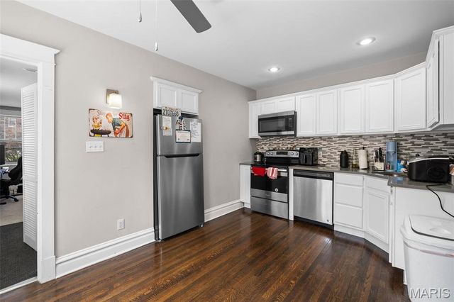 2100 Wyoming Street, St Louis, MO 63118