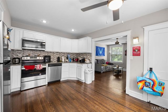 2100 Wyoming Street, St Louis, MO 63118