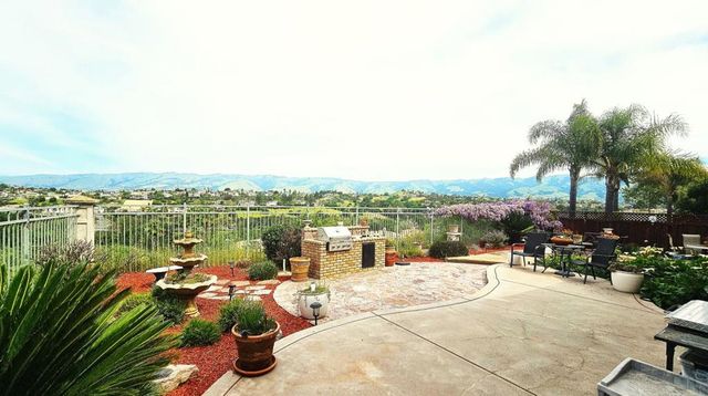 5000 Birkdale Way, San Jose, CA 95138