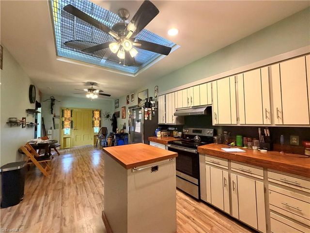 2668 Reedy Branch Road, Purlear, NC 28665