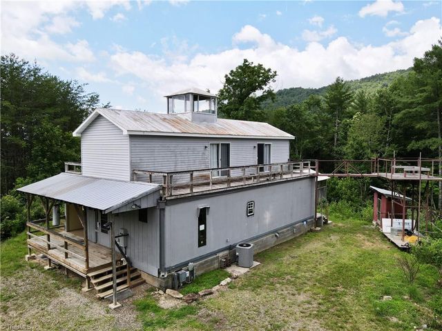 2668 Reedy Branch Road, Purlear, NC 28665