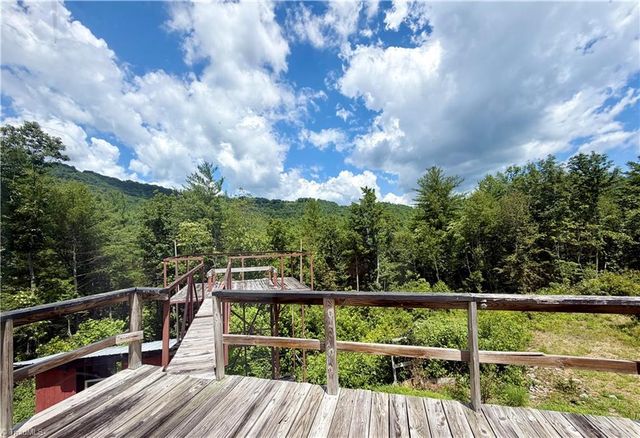 2668 Reedy Branch Road, Purlear, NC 28665