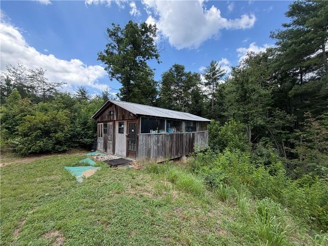 2668 Reedy Branch Road, Purlear, NC 28665