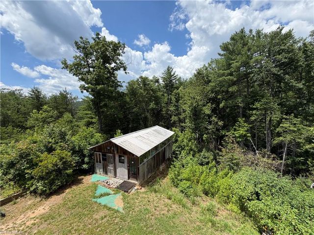 2668 Reedy Branch Road, Purlear, NC 28665
