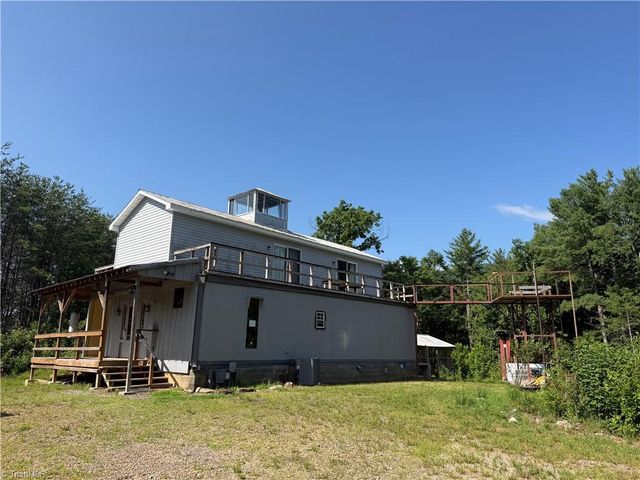 2668 Reedy Branch Road, Purlear, NC 28665