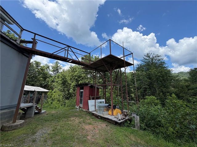 2668 Reedy Branch Road, Purlear, NC 28665