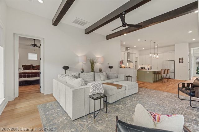 7008 Stonebrook Drive, Fort Smith, AR 72916