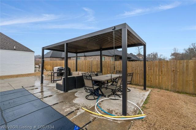 7008 Stonebrook Drive, Fort Smith, AR 72916