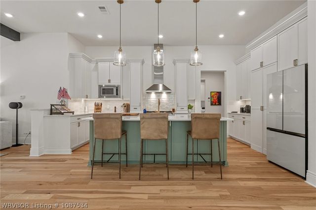 7008 Stonebrook Drive, Fort Smith, AR 72916