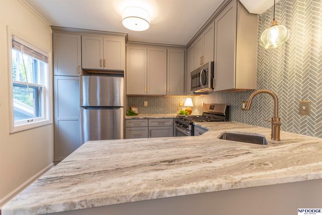 5031 Charles Street, Omaha, NE 68132