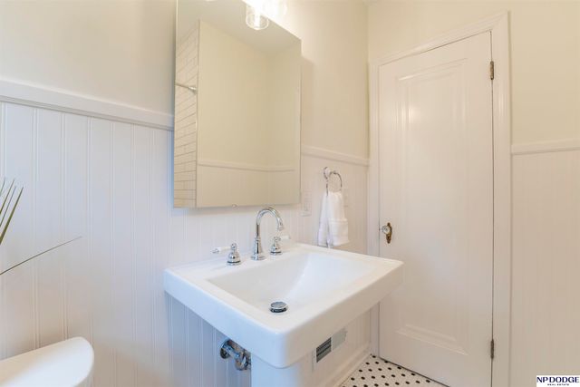 5031 Charles Street, Omaha, NE 68132